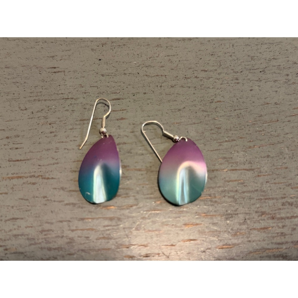 Vintage Iridescent Purple Teal Ombre Teardrop Dangle Earrings Silver Tone Hooks